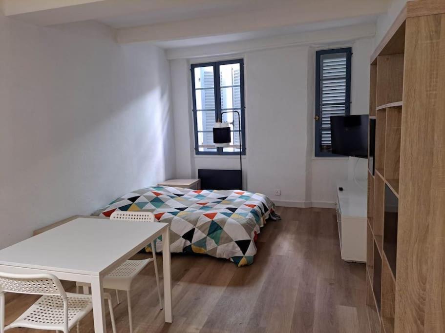 182, Proche Opera Appartement
