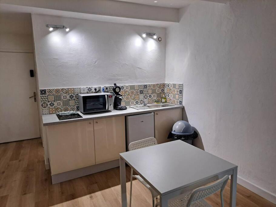 182, Proche Opera Appartement *